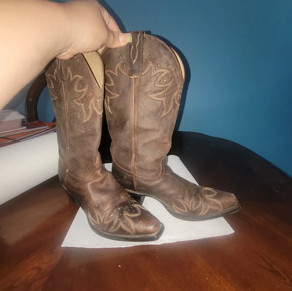 Shyanne Brown Heeled Boots - Picture 4 of 5